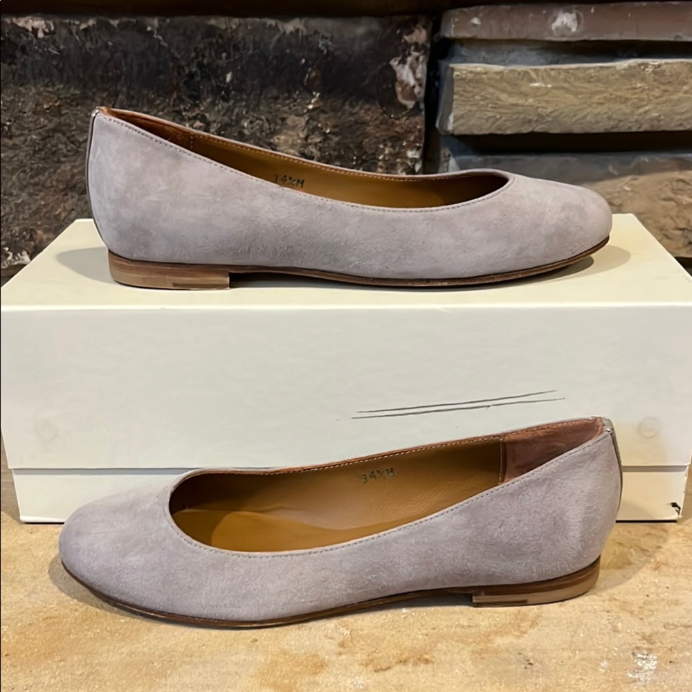 Elegant Gray Suede Women's Flats